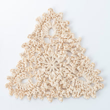 画像をギャラリービューアに読み込む, 手編み ナチュラル ラフィア インテリア アバカ クッション マダガスカル